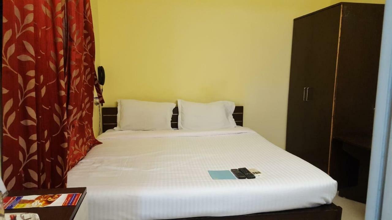 Capital O Kabita Guest House Near Acropolis Mall Kalkata Exteriér fotografie